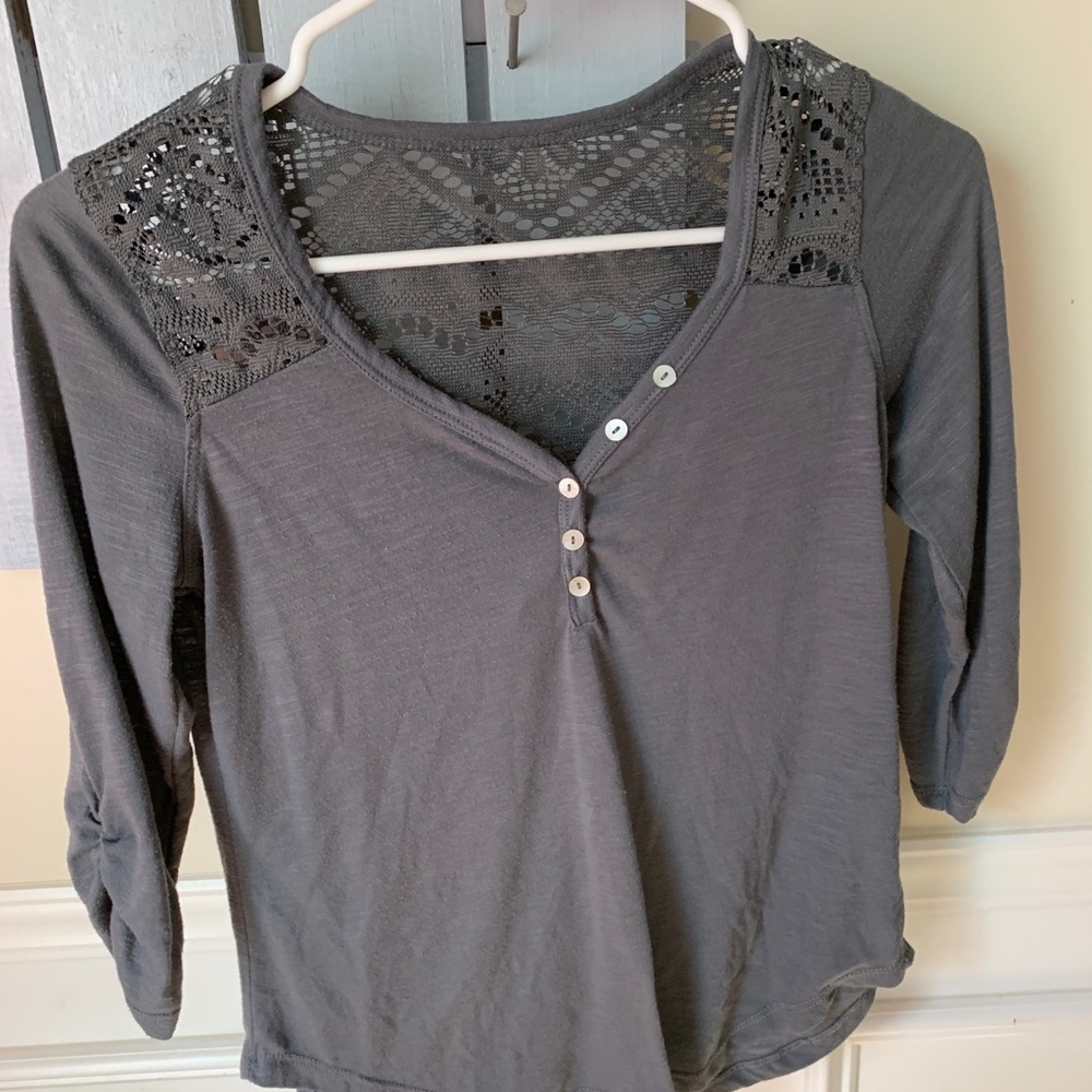 Gray top